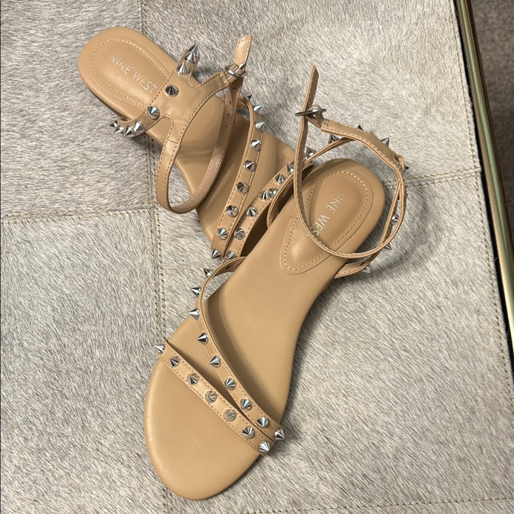 Nine West Brand New Size 8 Studded Tan Sandals